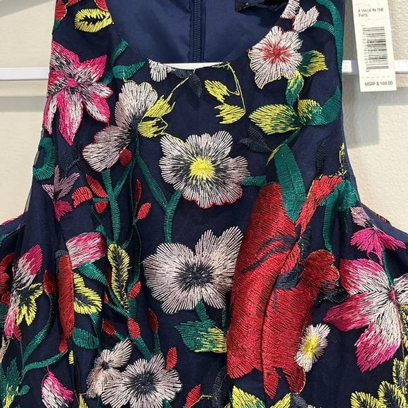 Gianni Bini Floral Embroidered Fit And Flare Dress Sz 0 Fully Lined NWT $169 - Picture 3 of 11